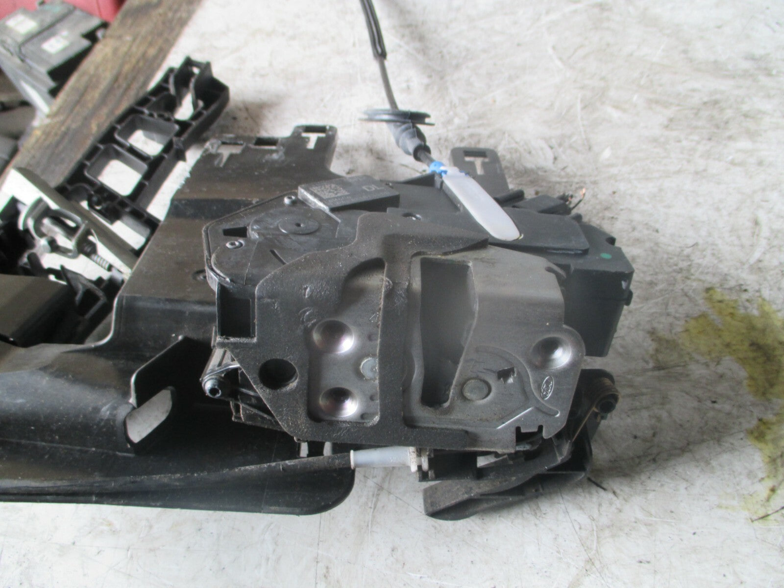 FORD FIESTA 2009 MK7 NSF FRONT PASSENGER SIDE DOOR LOCK MECHANISM 8A61B21979