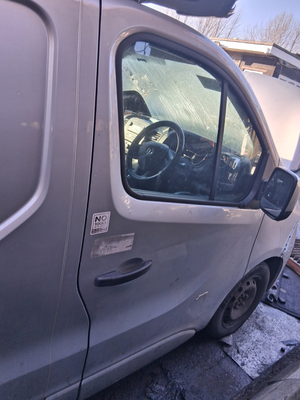 2017 VAUXHALL VIVARO MK2 OSF DRIVER SIDE FRONT RIGHT BARE DOOR SILVER L193