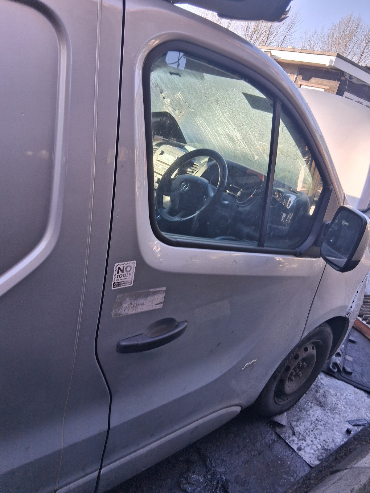 2017 VAUXHALL VIVARO MK2 OSF DRIVER SIDE FRONT RIGHT BARE DOOR SILVER L193