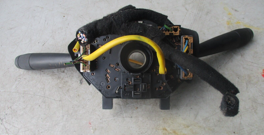 FIAT PUNTO 2002 WIPER AND INDICATOR STALK SWITCH CONTROL