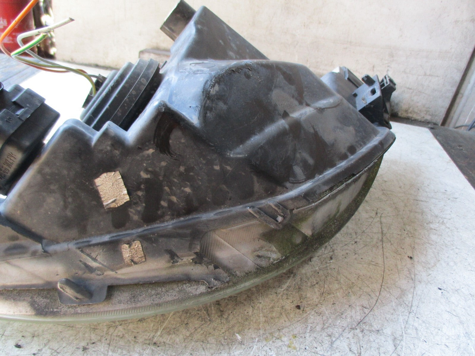 PEUGEOT 206 2005 NSF PASSENGERS SIDE FRONT HEADLIGHT HEADLAMP 9630869780