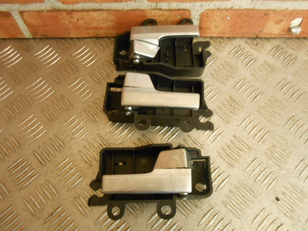 FORD FOCUS C-MAX 2007 DOOR INTERIOR CHROME HANDLE SET 3M51 R22600 3M51 R22601