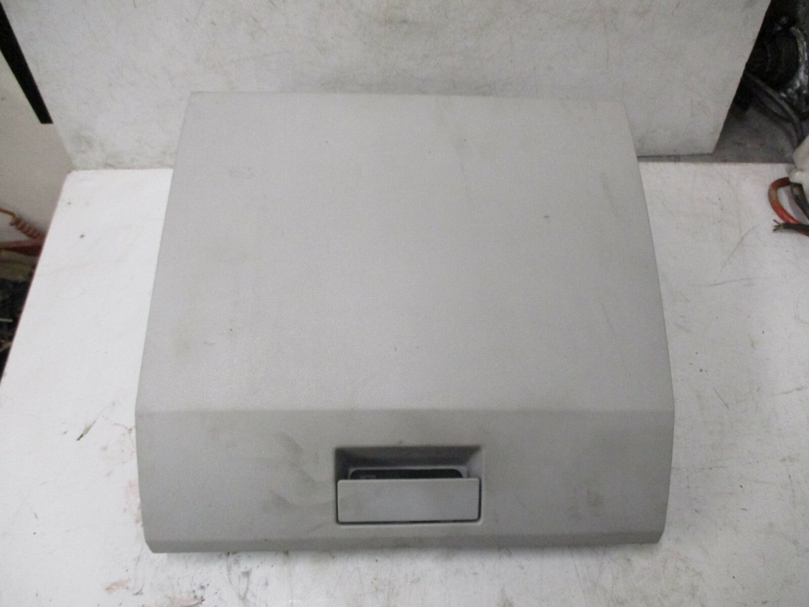 DODGE CALIBER 2008 INTERIOR STORAGE COMPARTMENT GLOVE BOX LID 62070610312A