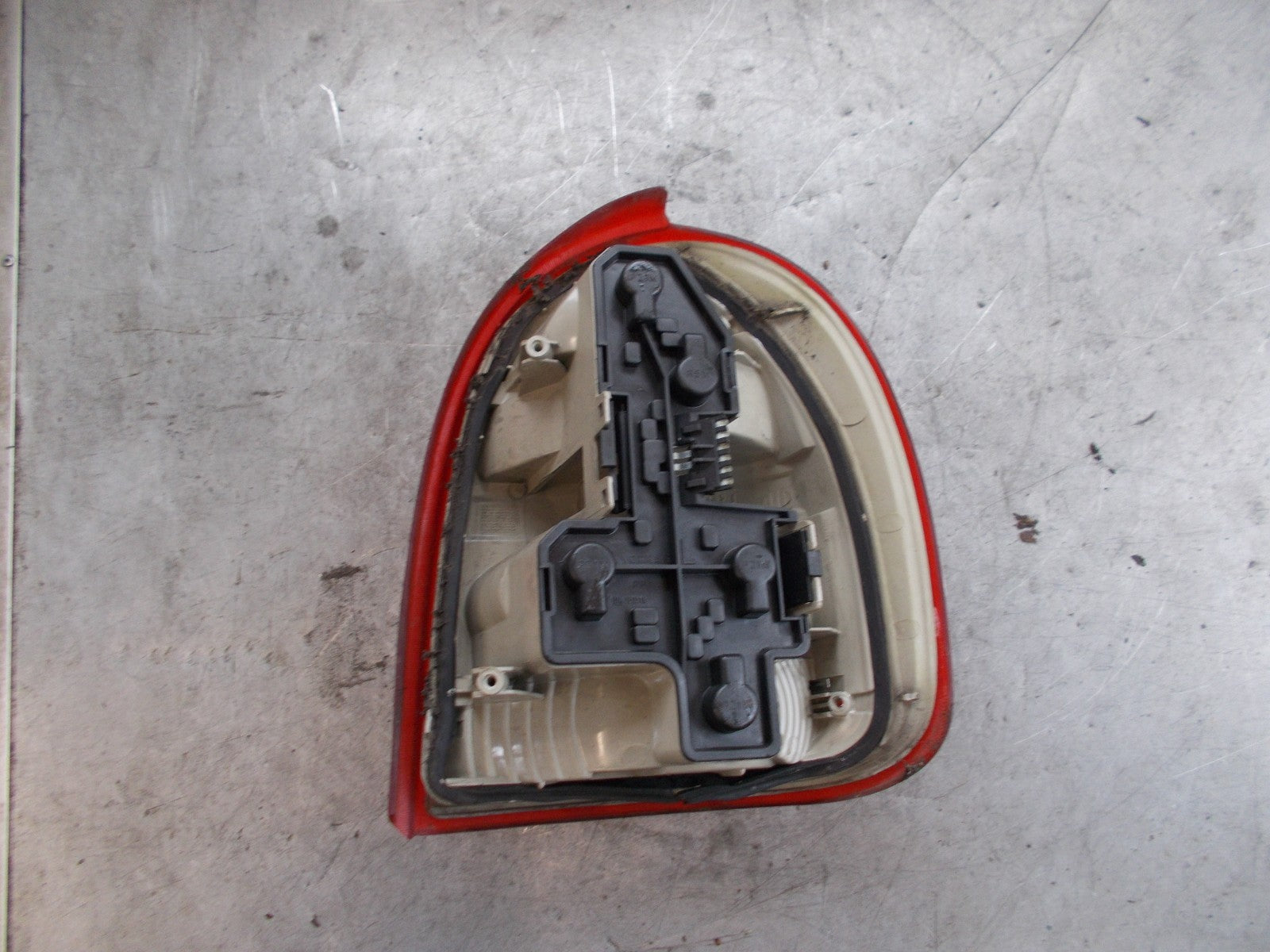 VAUXHALL CORSA B 3 DOOR NSR PASSENGER SIDE REAR TAIL LIGHT
