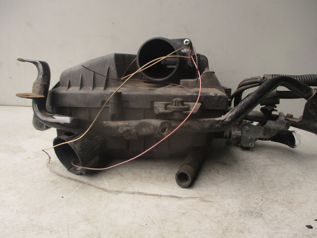 2014 VAUXHALL VIVARO 2.0 DIESEL AIR FILTER HOUSEING AIR BOX 8200760899