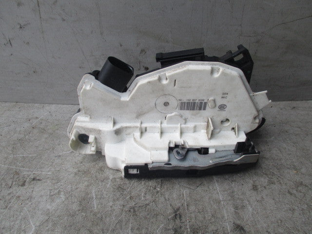 2015 VOLKSWAGEN UP NSF PASSENGER SIDE LEFT DOOR LOCK MECHANISM 1S2837015B
