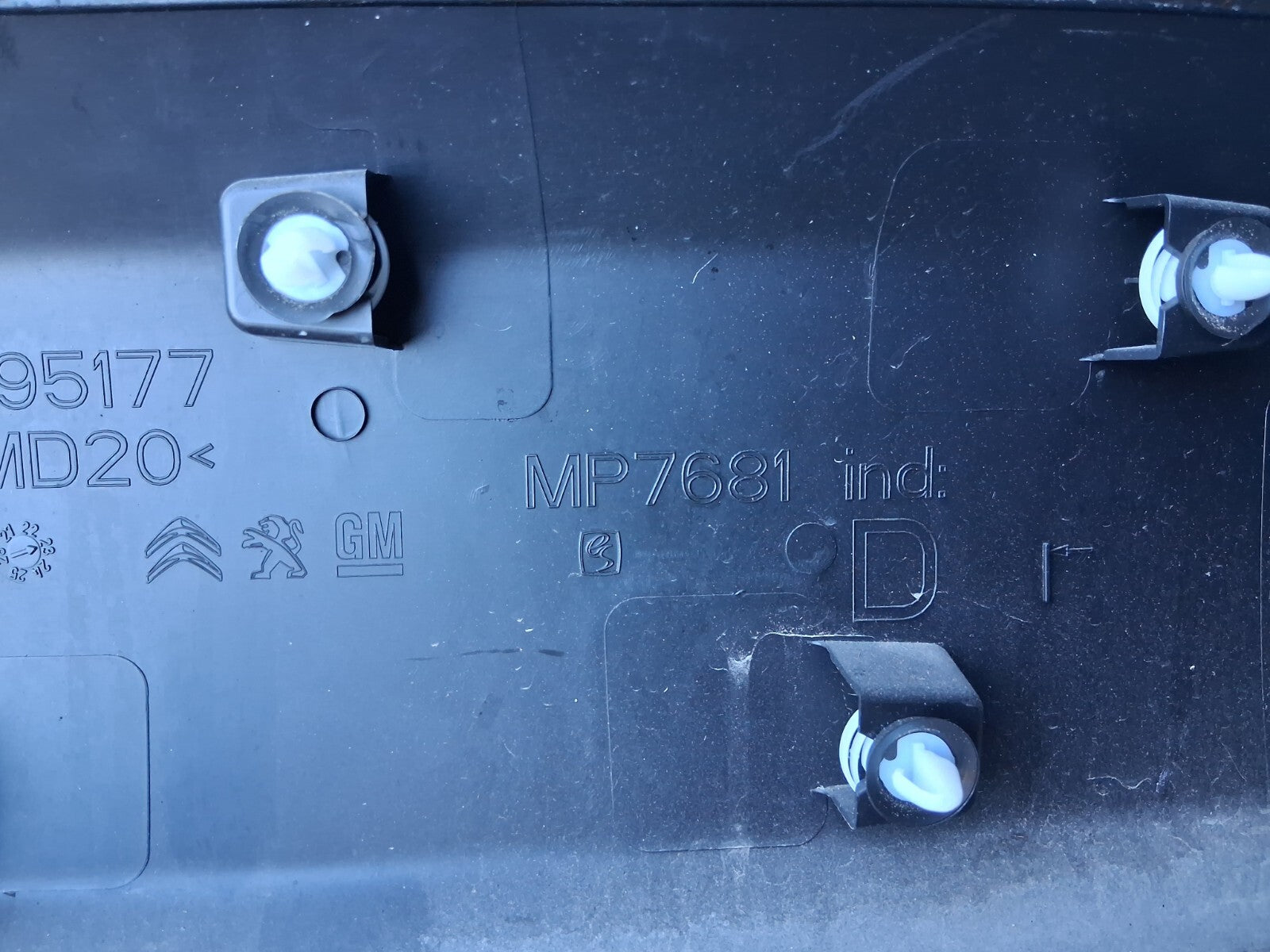 2023 CITROEN BERLINGO MK3 OSR DRIVING SIDE REAR QUARTER TRIM PANEL 9817695177