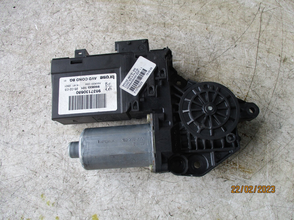 PEUGEOT 307 2003 OSF DRIVER SIDE FRONT WINDOW MOTOR 9637130680