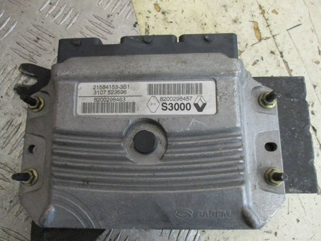 RENAULT MEGANE SCENIC MK2 2005 1.6 16V ECU ENGINE CONTROL UNIT MODULE 8200298457