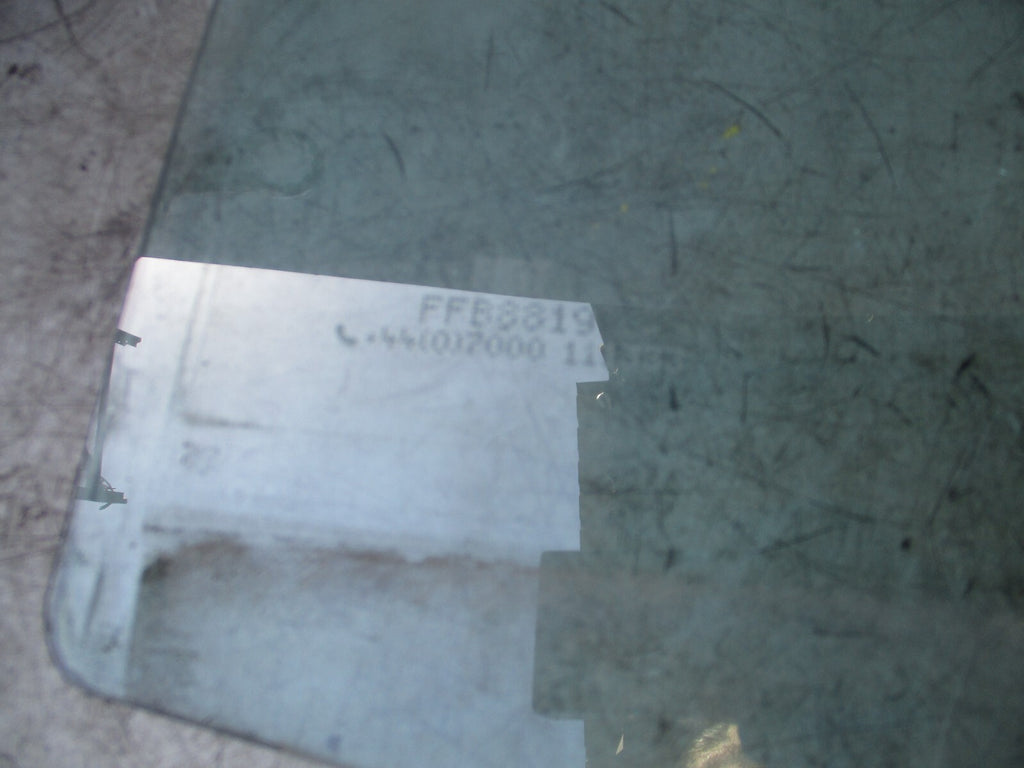 2014 FIAT 500 DOOR NSF PASSENGERS SIDE FRONT WINDOW GLASS 43R-001583