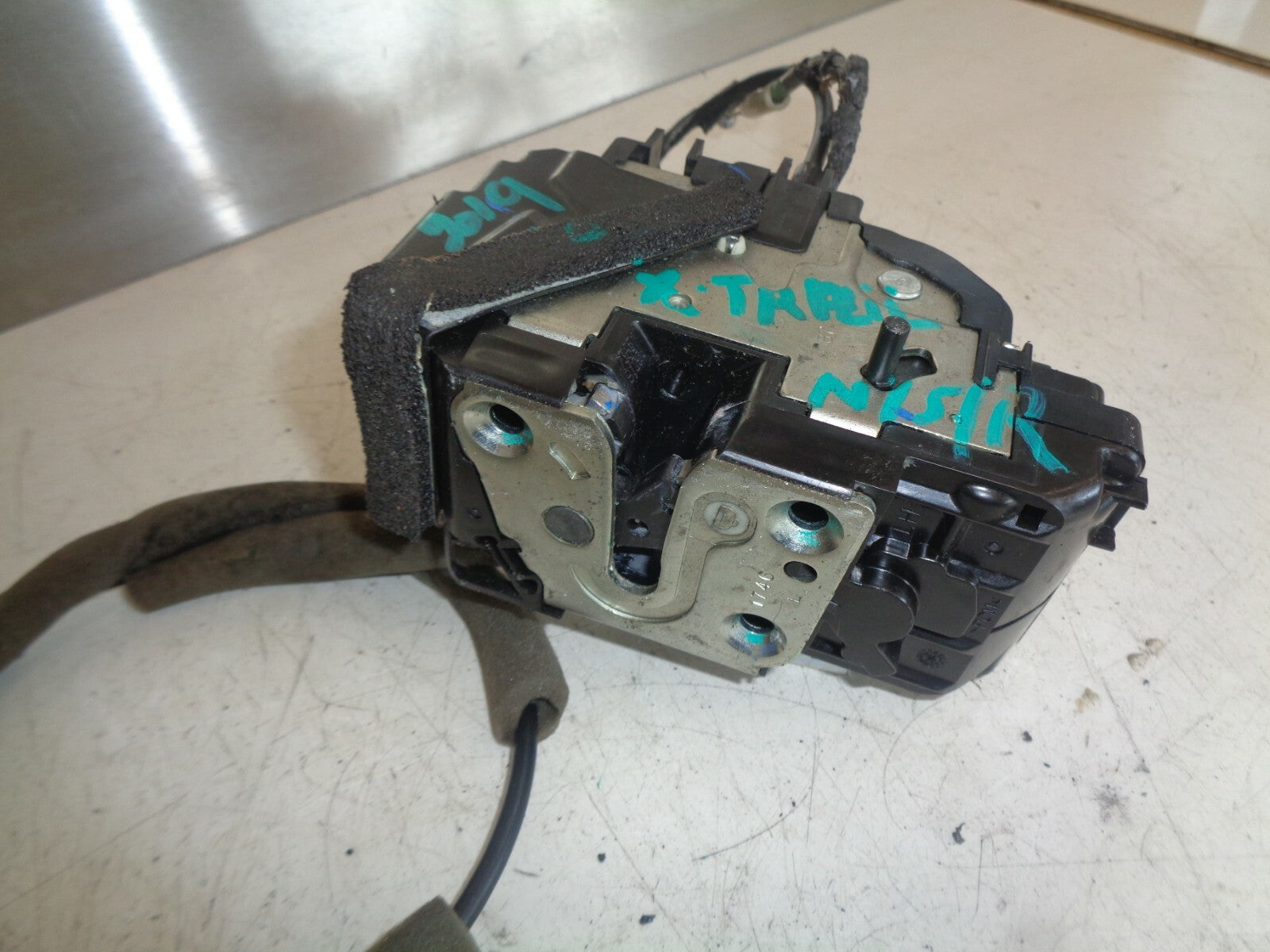 NISSAN X TRAIL MK3 FACELIFT 2019 NSR PASSENGER REAR DOOR LOCK MECHANISM DAMAGED