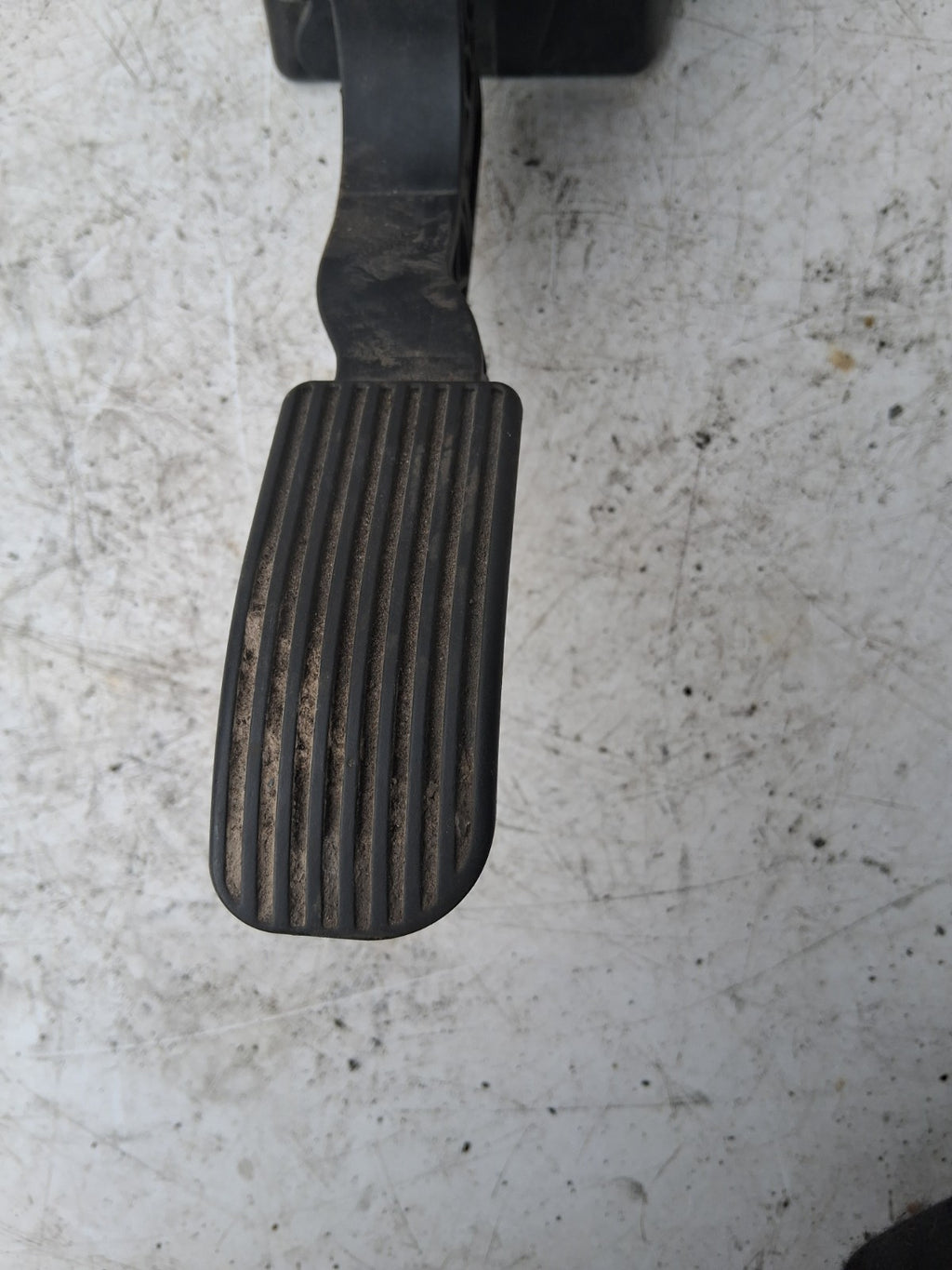 2020 MERCEDES BENZ SPRINTER OSF THROTTLE ACCELERATOR PEDAL 0280755025