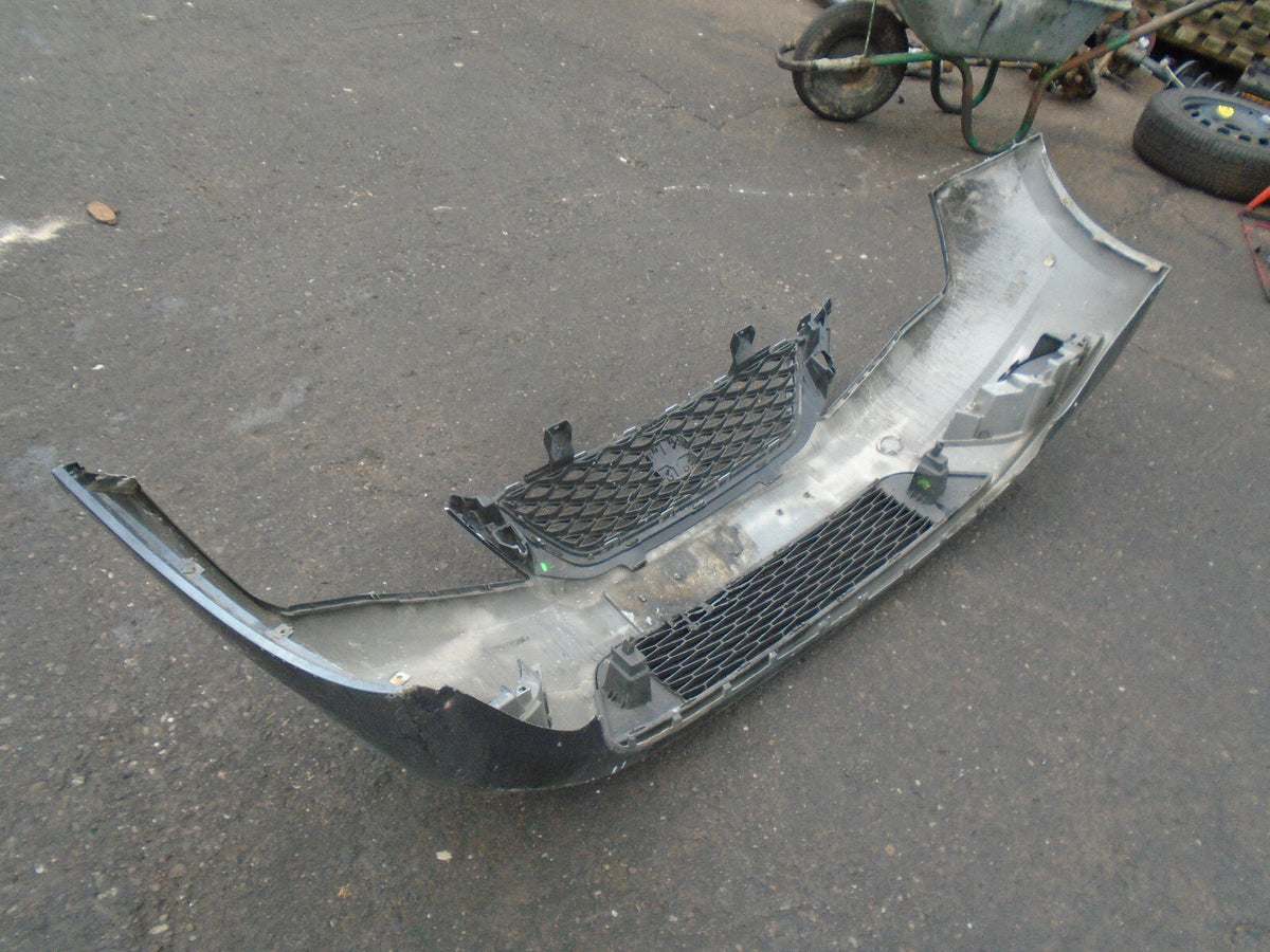 SEAT TOLEDO MK4 KG 2012-2018 FRONT BUMPER WITH RADIATOR GRILL DAMAGED