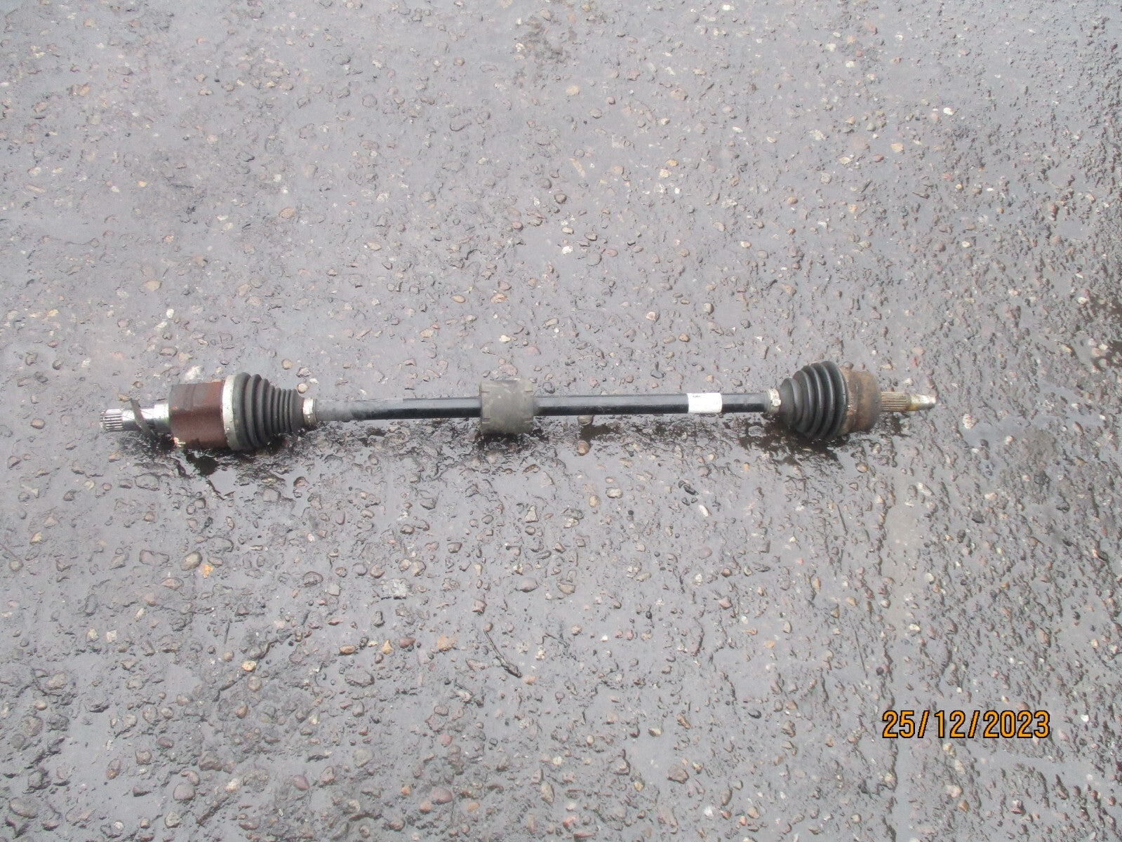 VAUXHALL CORSA E 2016 OSF DRIVER SIDE FRONT DRIVESHAFT 13149829