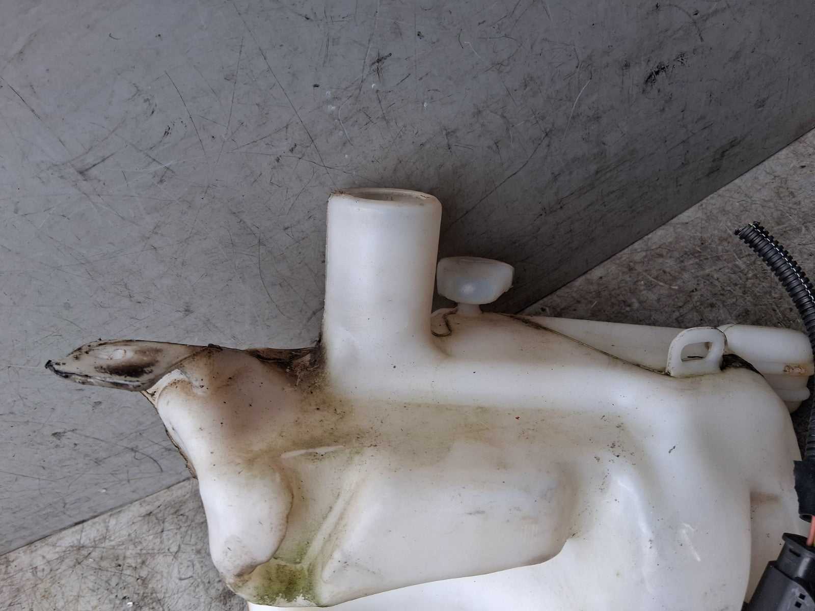 2018 CITROEN BERLINGO MK2 FRONT WINDSCREEN WASHER BOTTLE RESERVOIR 9671568380