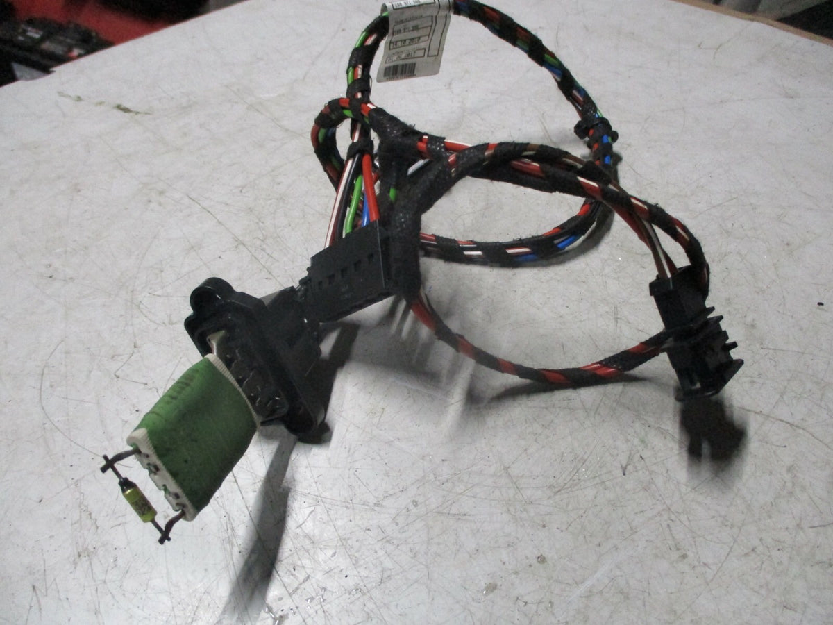 VW VOLKSWAGEN UP 2017 HEATER FAN BLOWER BOX RESISTOR & WIRING LOOM 1S0971566