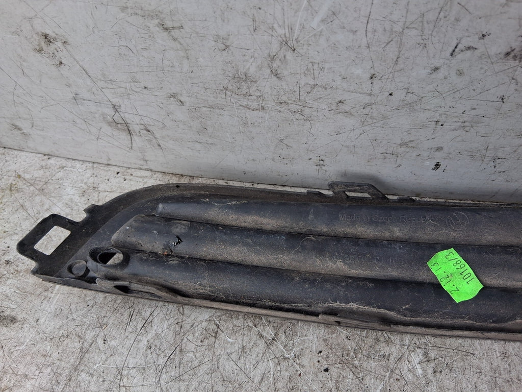 2017 VW VOLKSWAGEN POLO MK5 NSF PASSENGER SIDE FRONT LOWER GRILLE 5G0853666