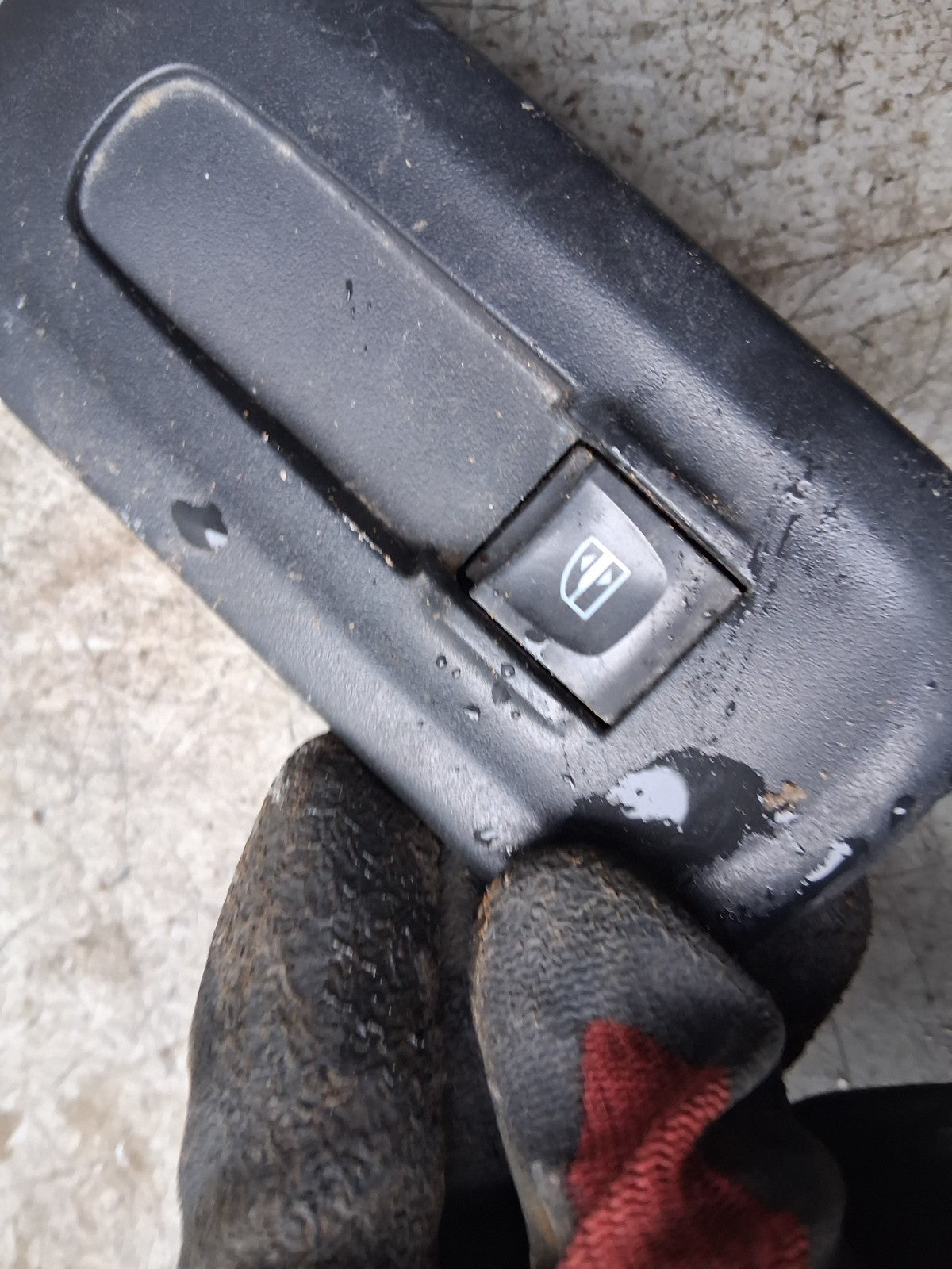 2020 RENAULT MASTER MK3 NSF PASSENGER SIDE FRONT LEFT WINDOW SWITCH 254110176R