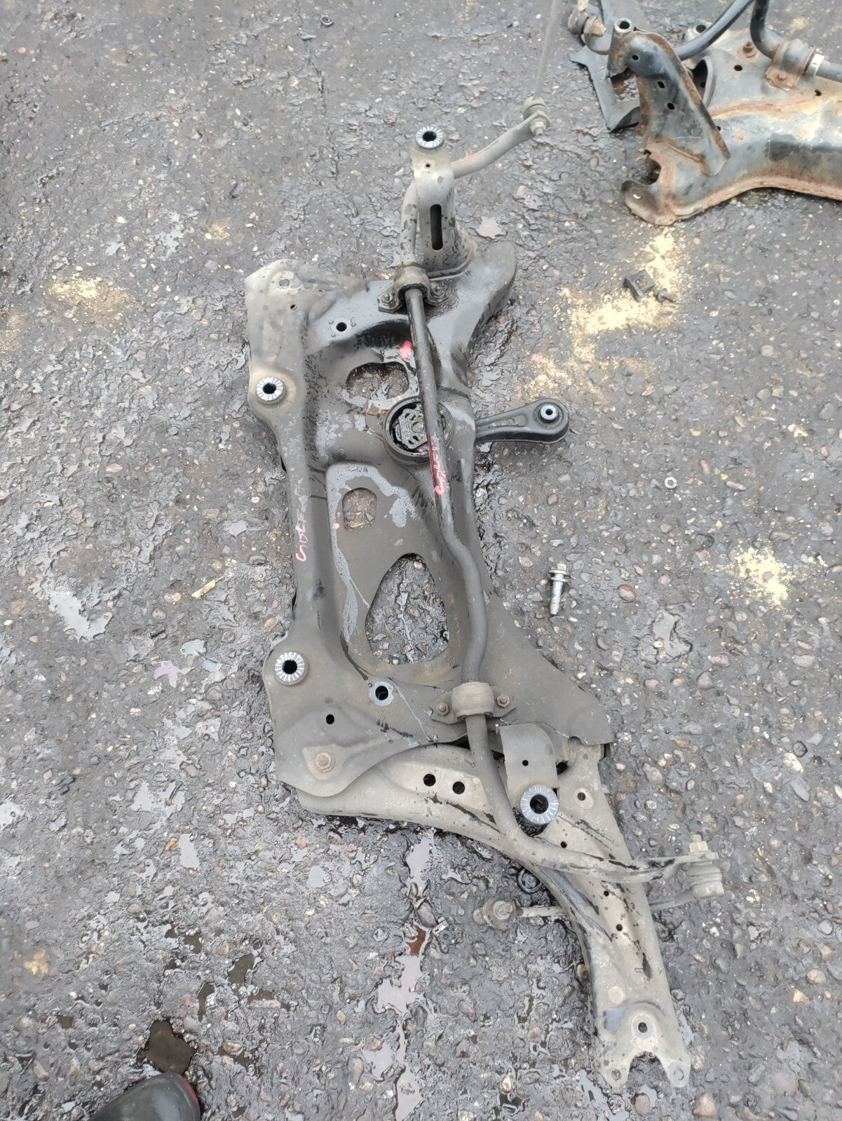VW VOLKSWAGEN GOLF MK7 1.6 DIESEL 2017 FRONT SUBFRAME ANTI ROLL BAR
