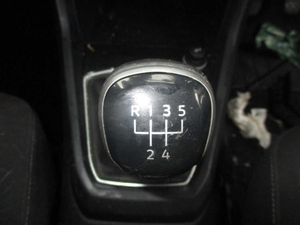 2023 VW VOLKSWAGEN T CROSS 5 SPEED MANUAL GEARSTICK GEARSHIFTER GAITER
