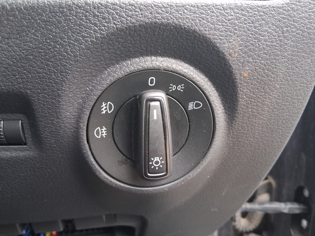 2020 SKODA FABIA MK3 NJ HATCHBACK FRONT HEADLIGHT ADJUSTER CONTROL SWITCH