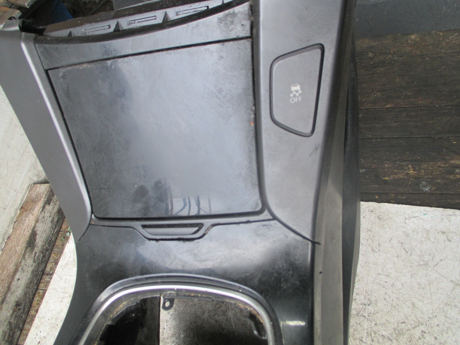 HYUNDAI I40 2012 MK1 ESTATE CENTRE CONSOLE ARMREST