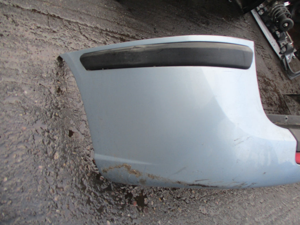 FIAT ULYSSE MPV 2004 COMPLETE REAR PLASTIC BUMPER LOWER TRIM REFLECTORS BLUE