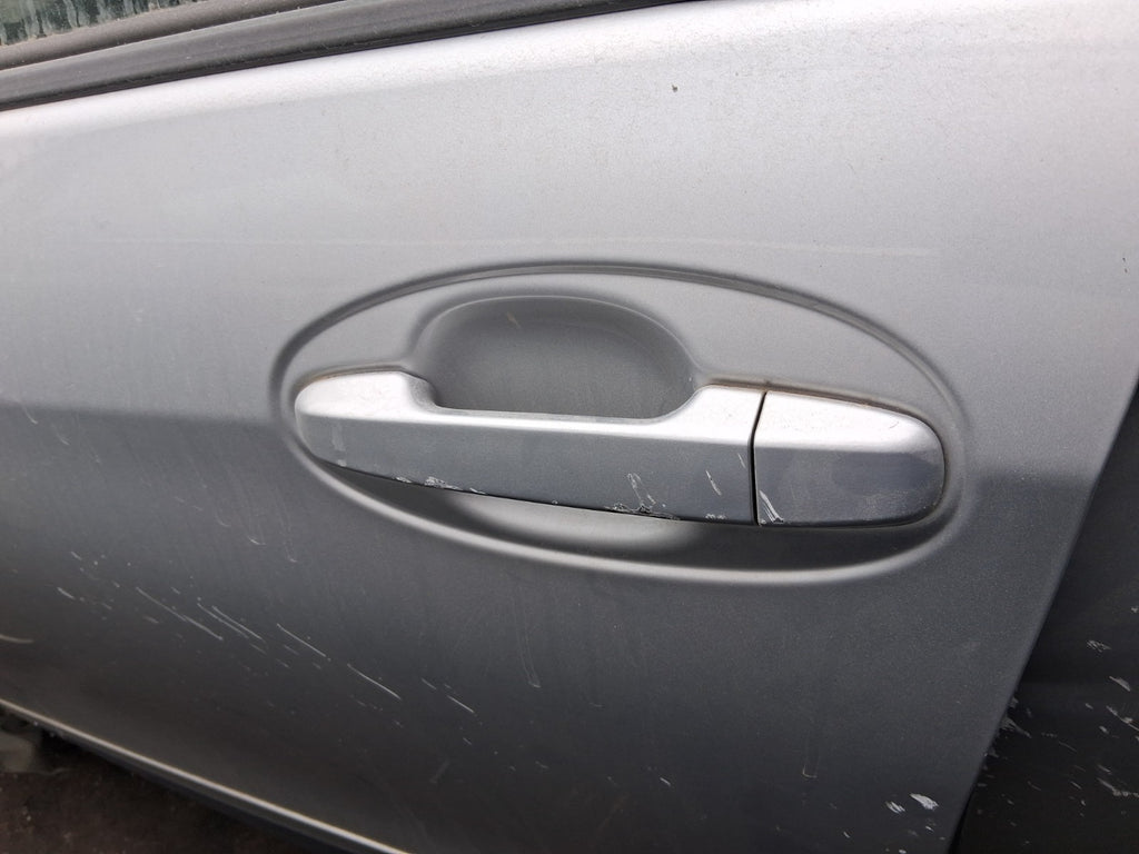TOYOTA YARIS MK3 2019 NSF PASSENGER SIDE FRONT DOOR HANDLE SILVER 2SN