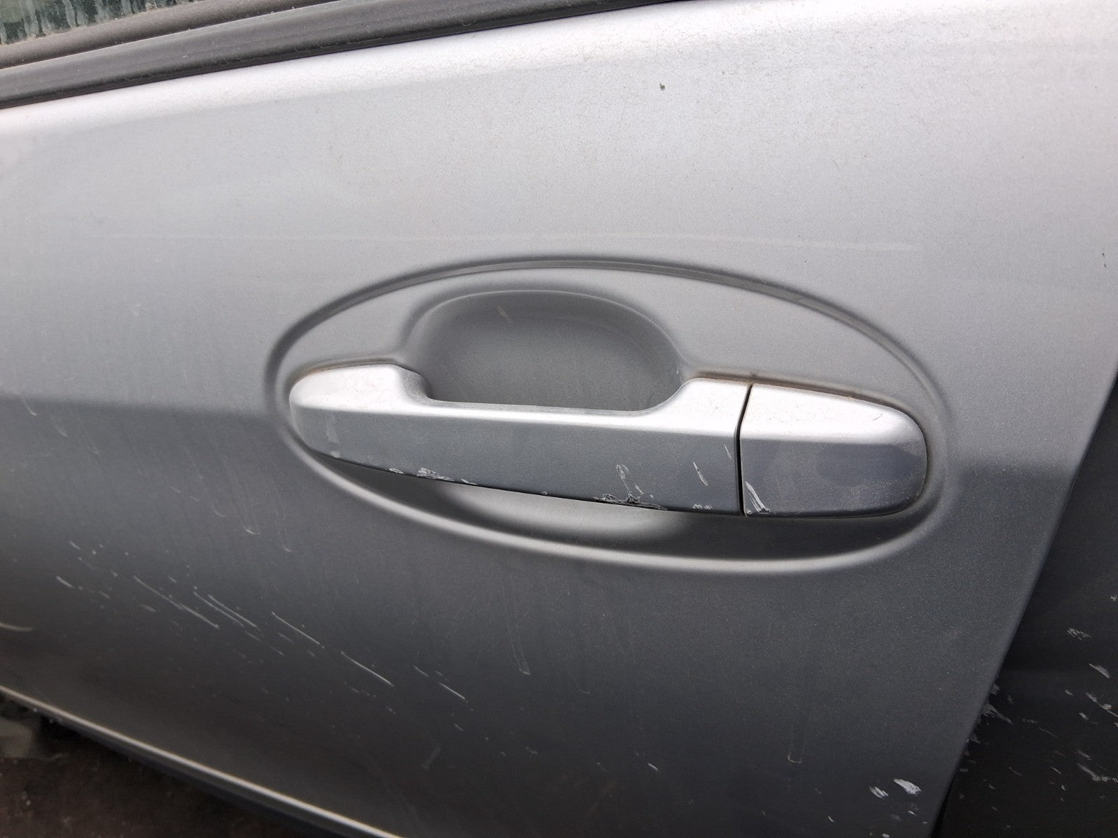 TOYOTA YARIS MK3 2019 NSF PASSENGER SIDE FRONT DOOR HANDLE SILVER 2SN