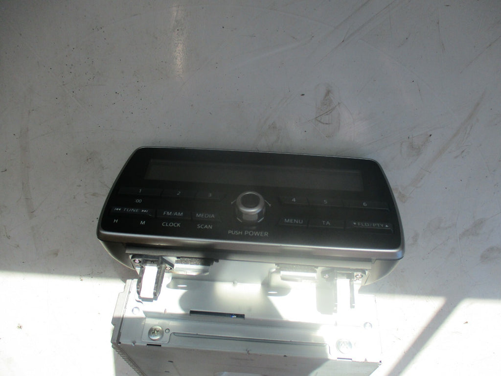 MAZDA 2 STEREO RADIO CD PLAYER HEAD UNIT DB2M669R0C