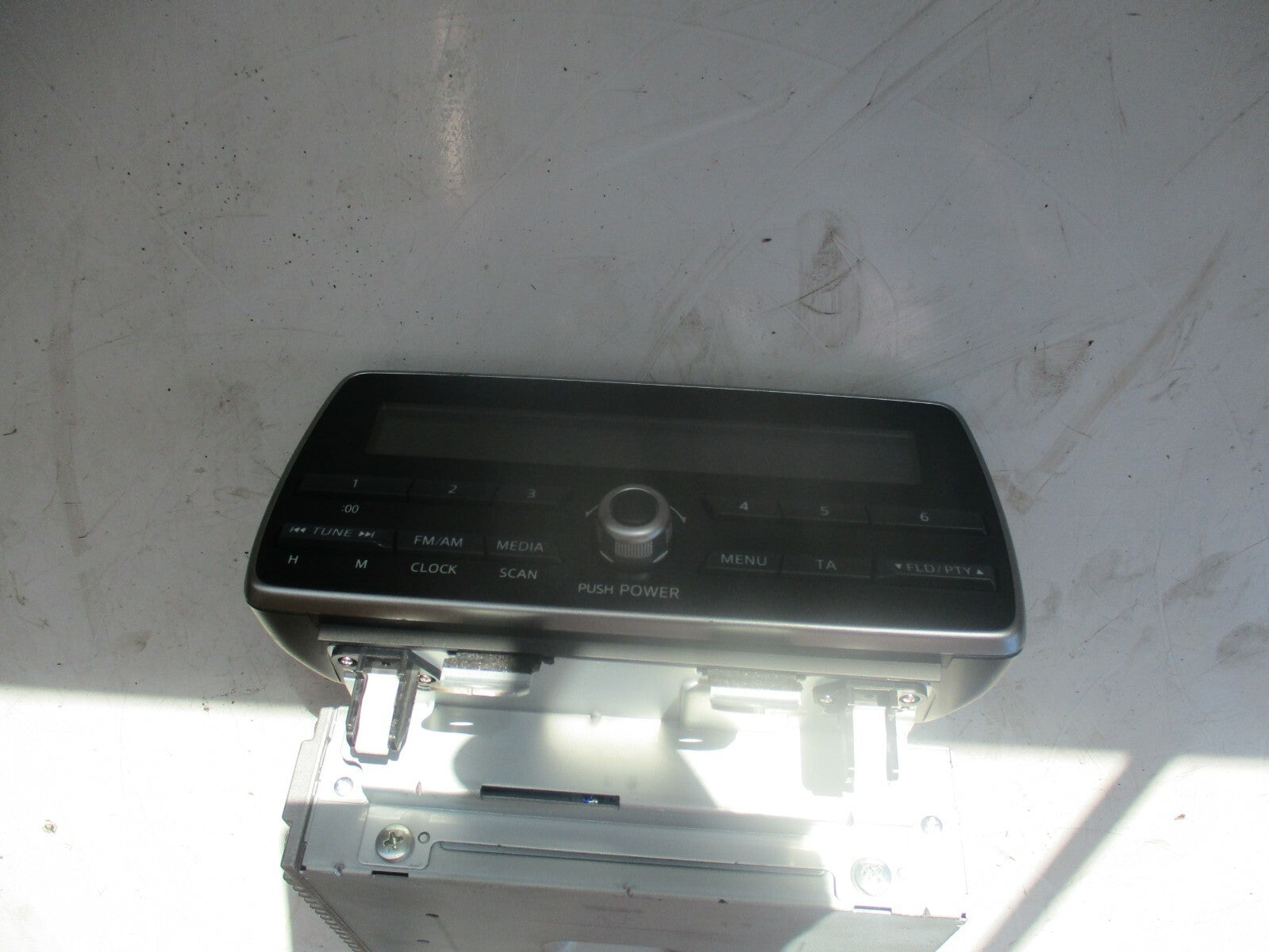 MAZDA 2 STEREO RADIO CD PLAYER HEAD UNIT DB2M669R0C