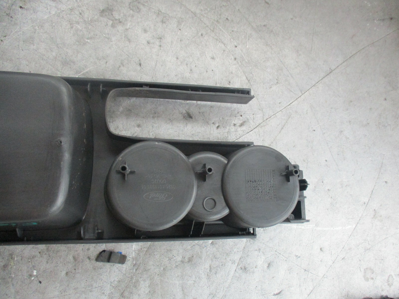 FORD FIESTA MK7 1.25 2017 CENTRE CONSOLE CUP HOLDER 0526 1011931 01