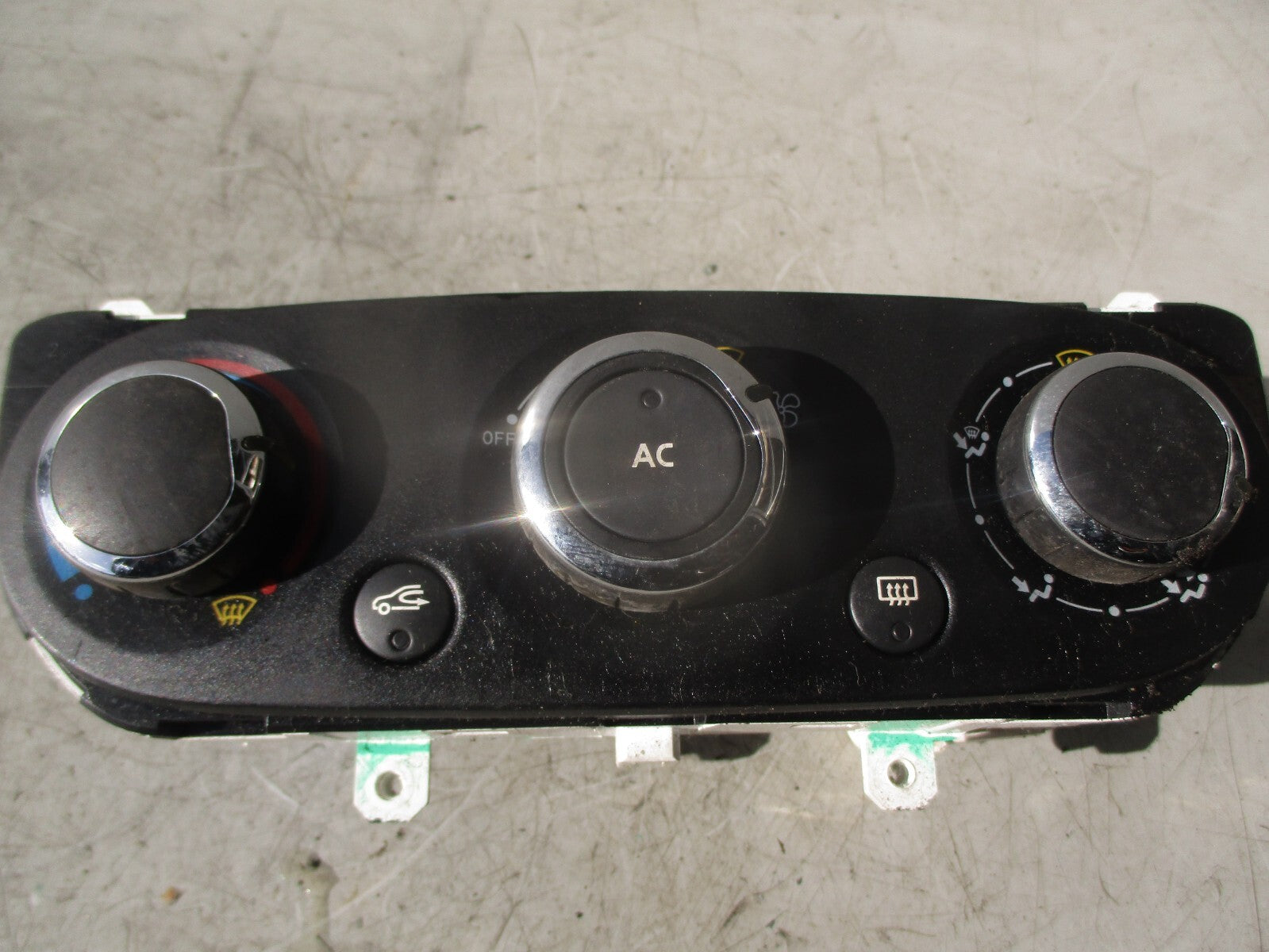 2015 RENAULT CLIO MK4 AIR CON & HEATER CLIMATE CONTROL UNIT T1019676Z
