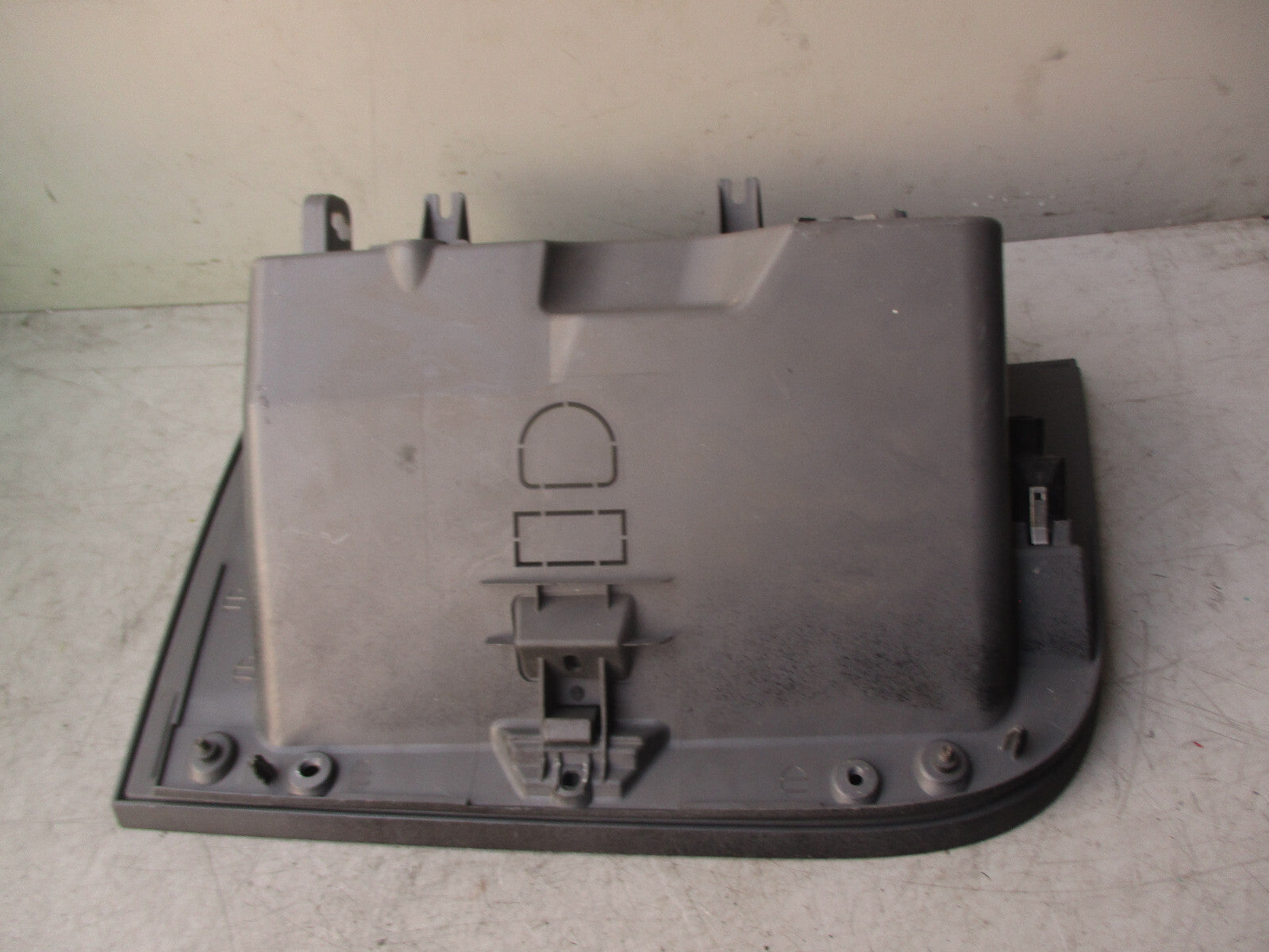 2012 SEAT IBIZA 6J STORAGE GLOVE BOX COMPARTMENT DASHBOARD 6J2857103