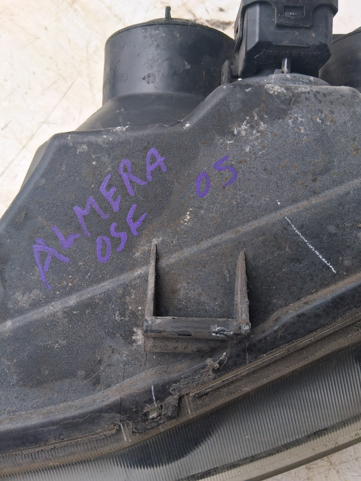 2005 NISSAN ALMERA OSF FRONT DRIVER RIGHT OFF SIDE HEADLIGHT 84558456