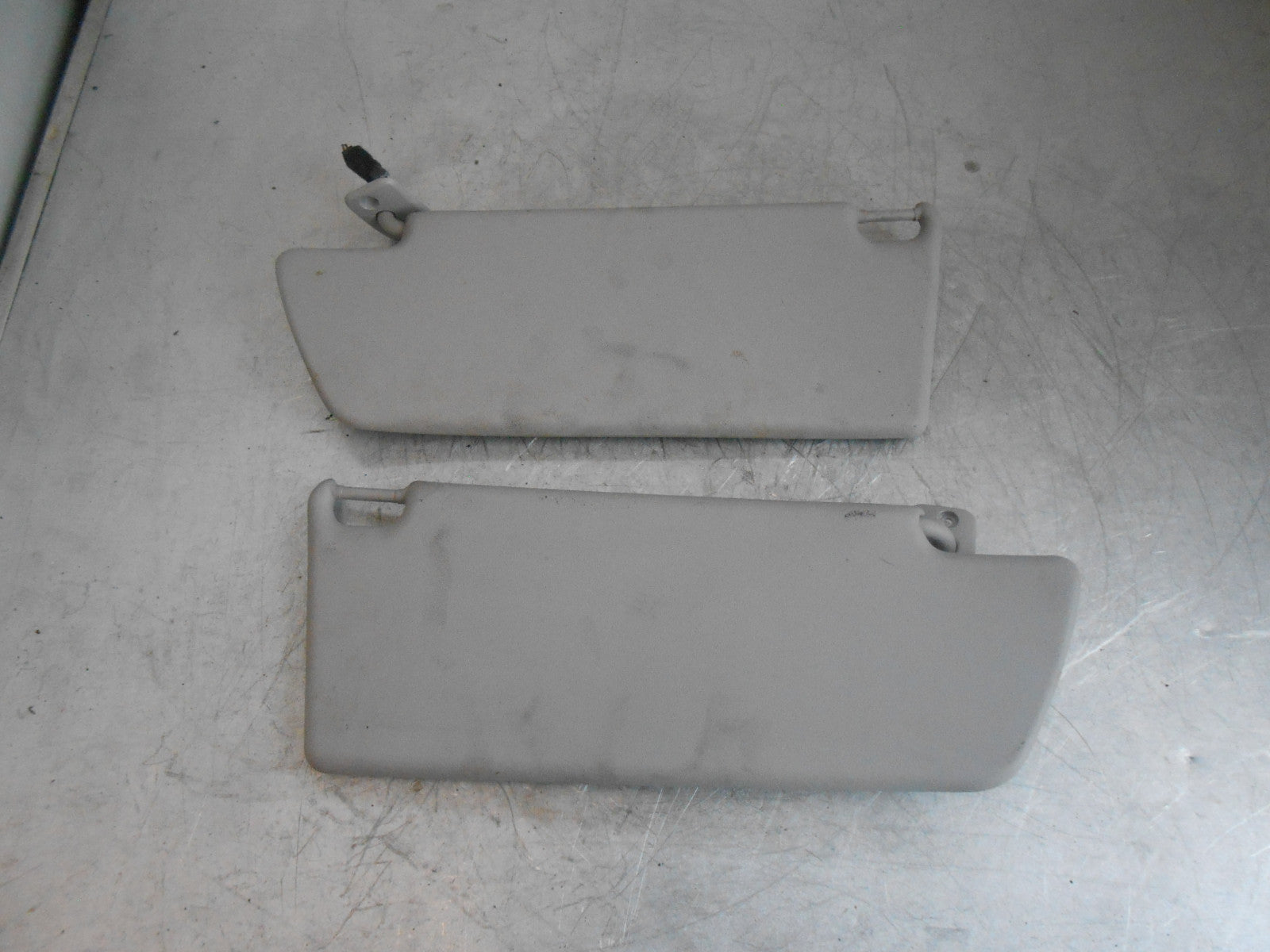 VAUXHALL ZAFIRA B (MK2) 2008 OS & NS DRIVER & PASSENGER SUN VISORS PAIR GREY