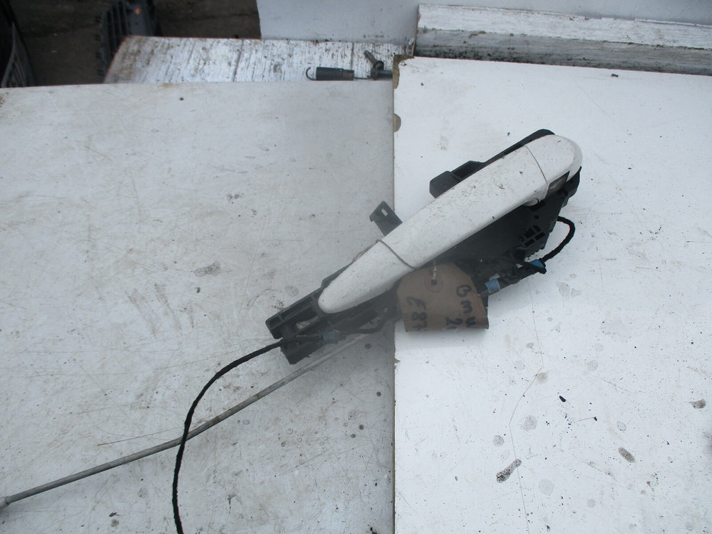 BMW 1 SERIES E87 PASSENGER NEAR SIDE FRONT EXTERIOR DOOR LOCK MECHANISM