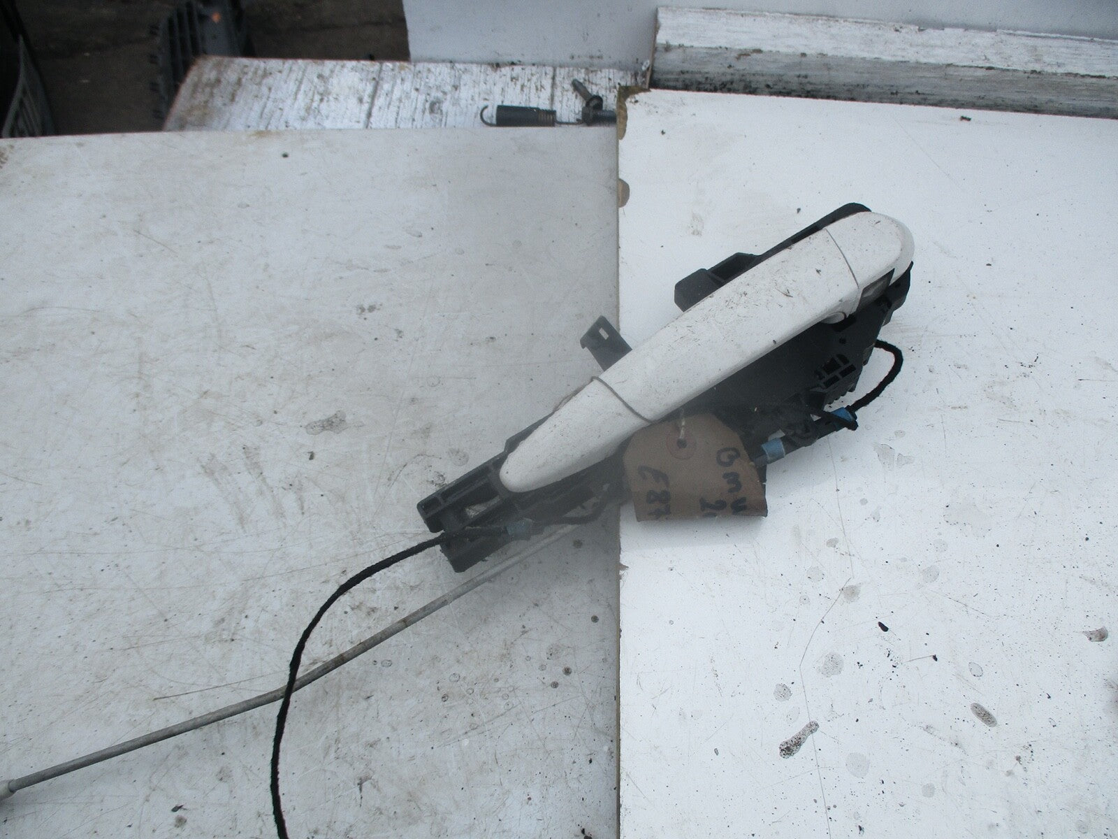 BMW 1 SERIES E87 PASSENGER NEAR SIDE FRONT EXTERIOR DOOR LOCK MECHANISM