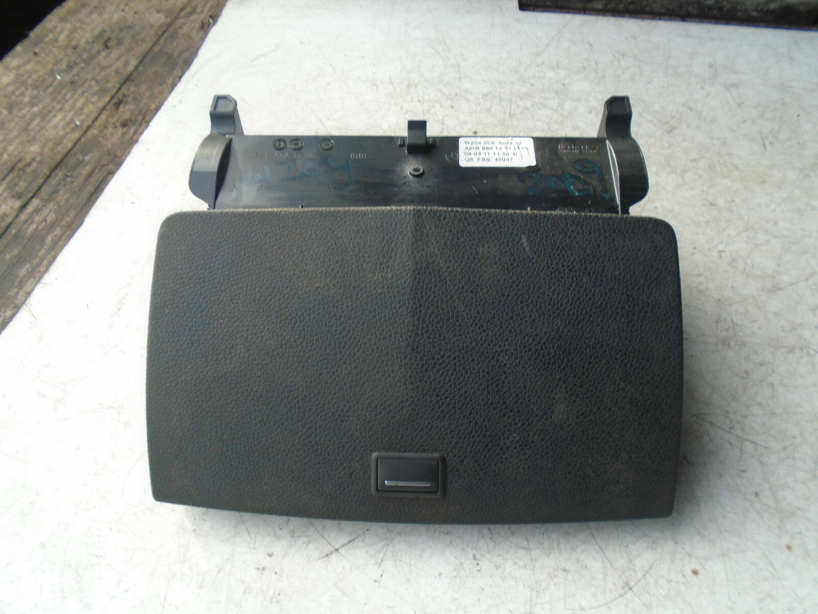 MERCEDES BENZ C CLASS W204 2009 DISPLAY SCREEN & COVER A2046801231
