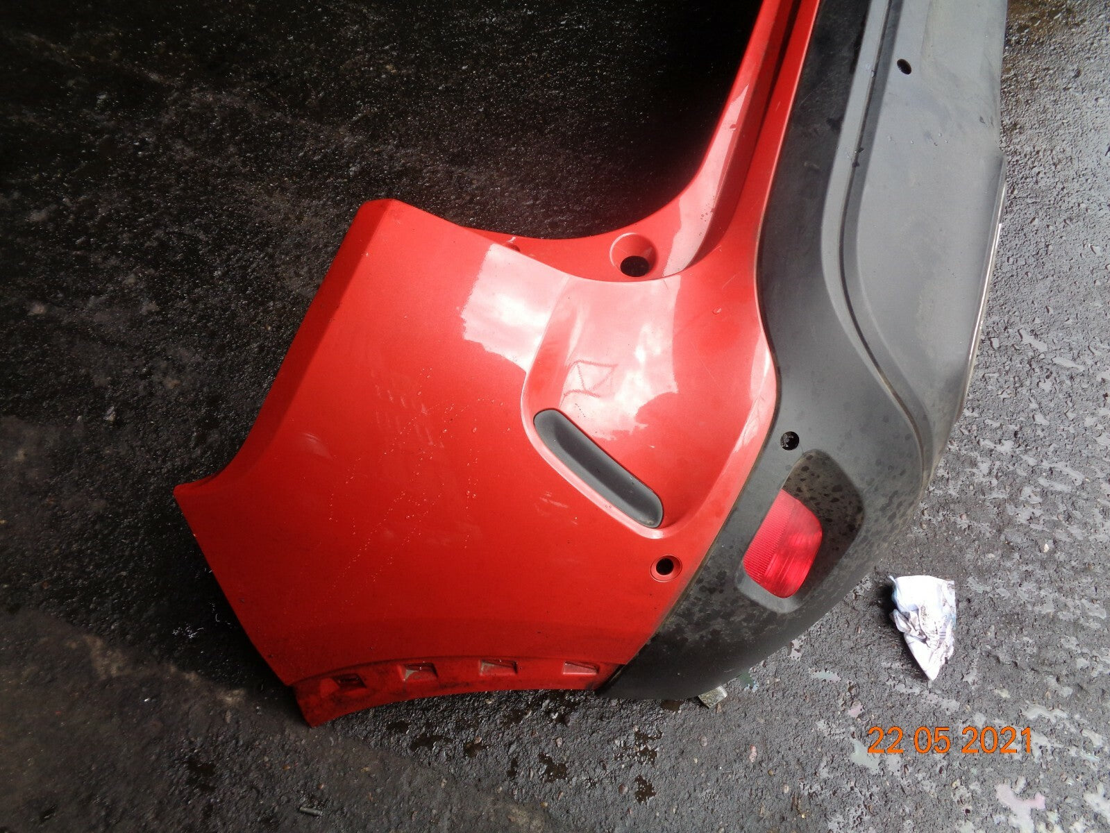 CITROEN C5 AIRCROSS 2019 REAR BACK PLASTIC BUMPER IN RED WITH SOME TRIMS