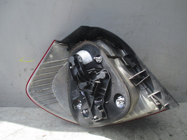 2004 BMW 1 SERIES E87 DRIVER SIDE REAR TAIL LIGHT LAMP