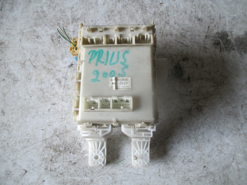TOYOTA PRIUS 2005 XW20 HYBRID FUSE BOX