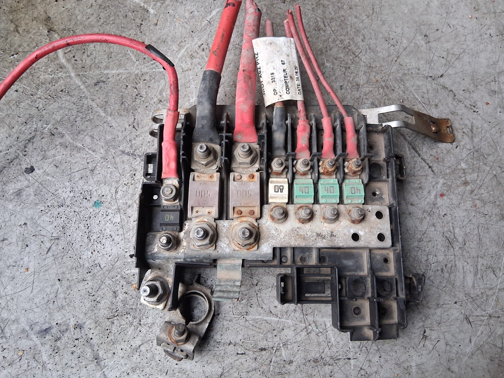 2023 RENAULT MASTER MK3 2.3 DIESEL POSITIVE BATTERY FUSE 241143001R