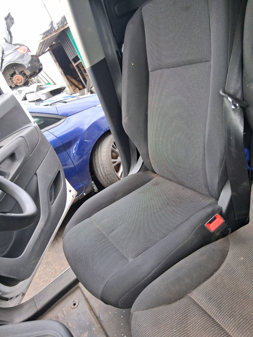 2024 TOYOTA PROACE CITY OS DRIVER SIDE FABRIC SEAT WITH BASE