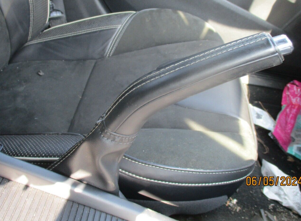 2016 VOLVO V40 R DESIGN MANUAL PARKING HANDBRAKE LEVER MECHANISM