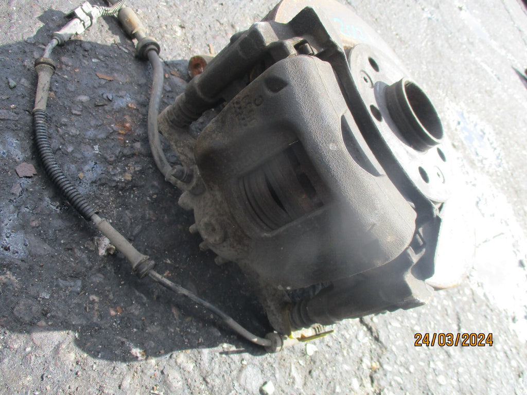 VAUXHALL VIVARO MK2 X82 2017 1.6 DIESEL NSF PASSENGER FRONT WHEEL BEARING HUB