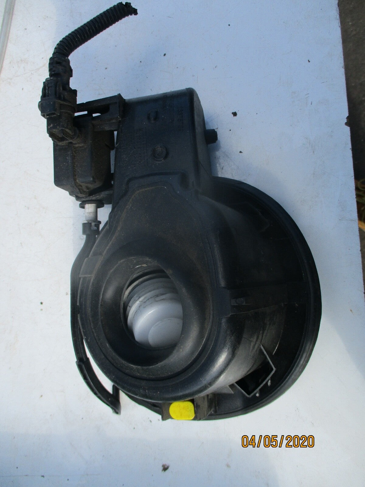 VAUXHALL ASTRA J 2013 DIESEL FUEL FILLER CAP FLAP COVER 13375739