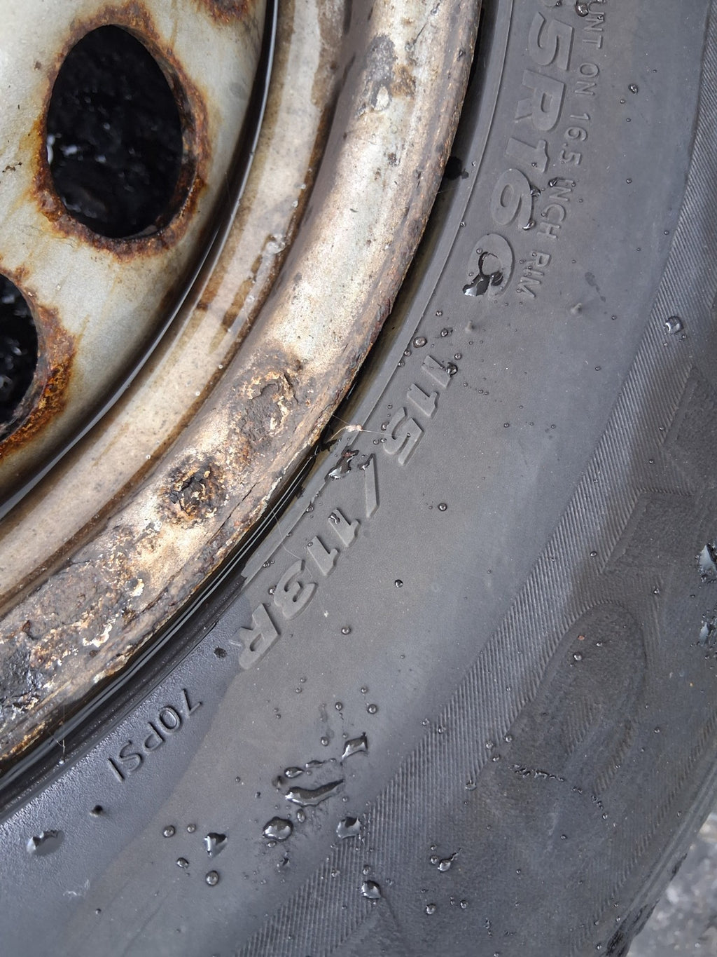 2016 MERCEDES BENZ SPRINTER W906 16 INCH STEEL WHEEL WITH TYRE 235/65R16