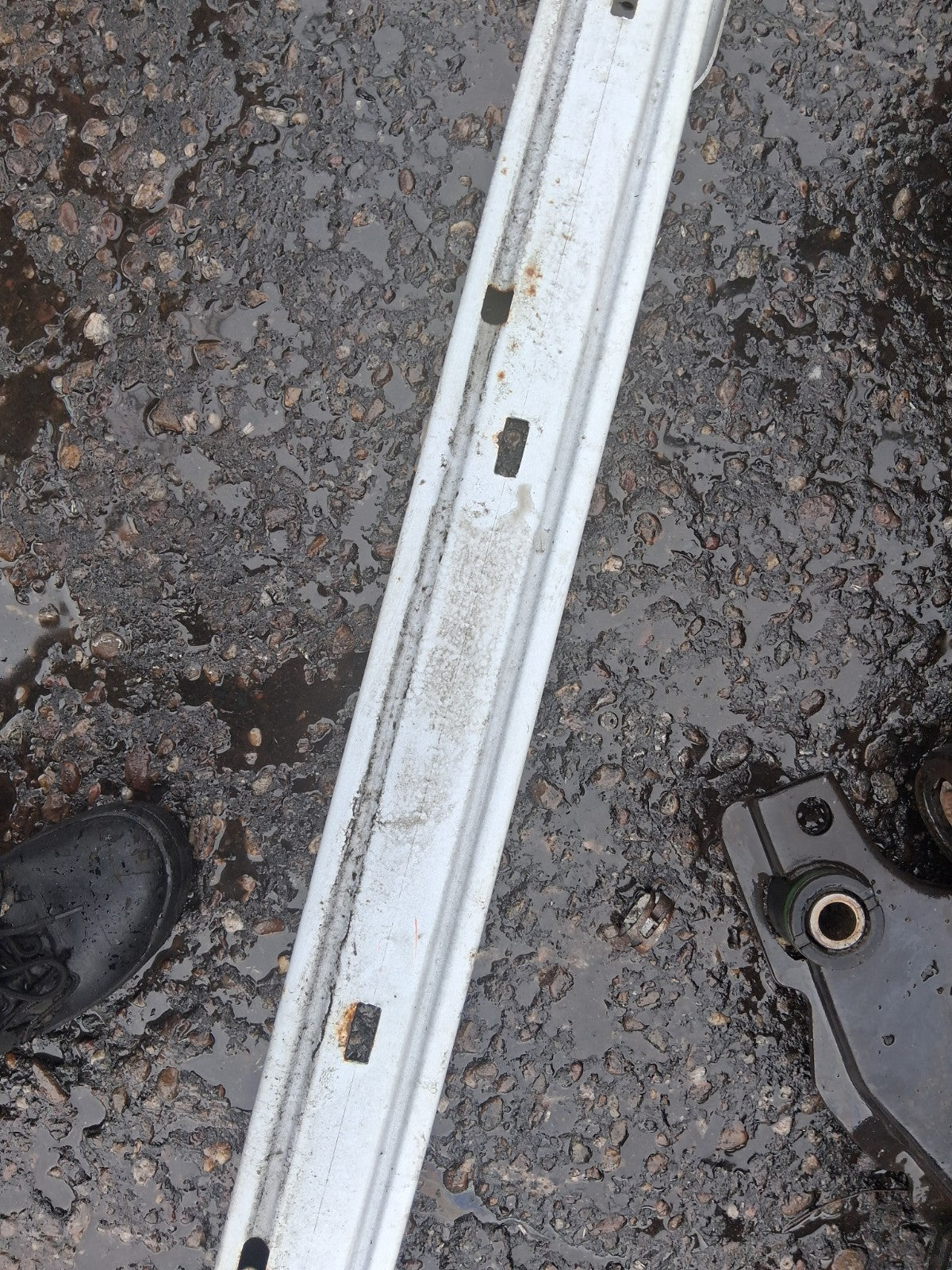 2016 NISSAN JUKE MK1 REAR CRASH BAR REINFORCEMENT BAR WHITE