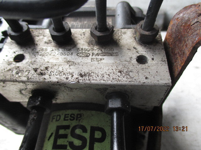 HYUNDAI I30 2010 1.6 DIESEL ABS PUMP MODULATOR 589202L500